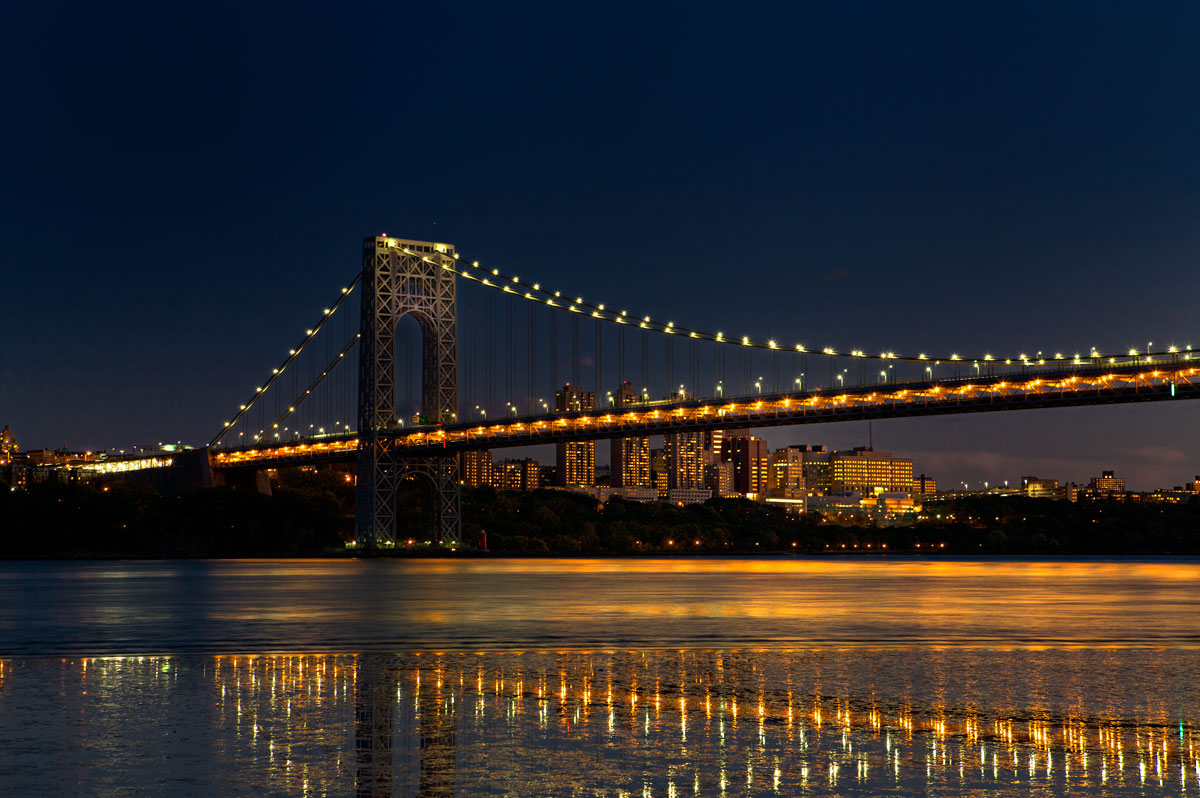Photo of  the George Washington Bridge over the Hudson River. — New York, New York